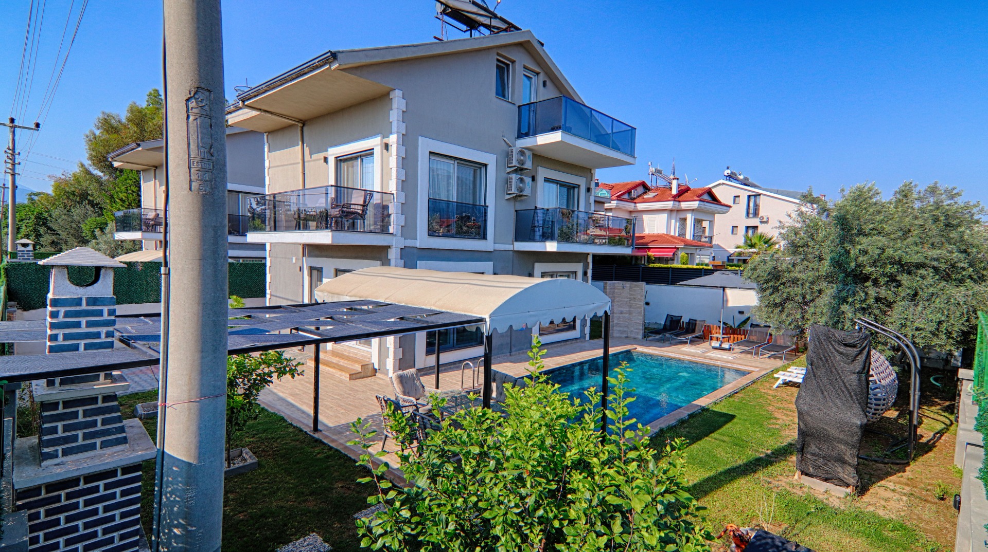Villa Esilya 2, Merkeze Yakın