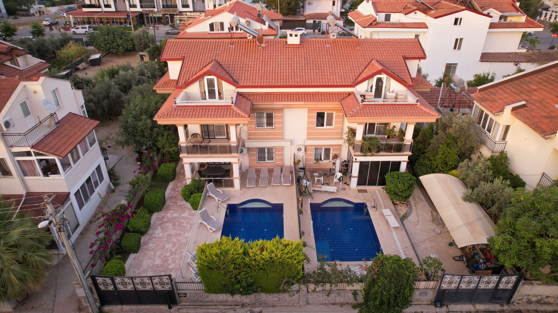 Villa Mangoes