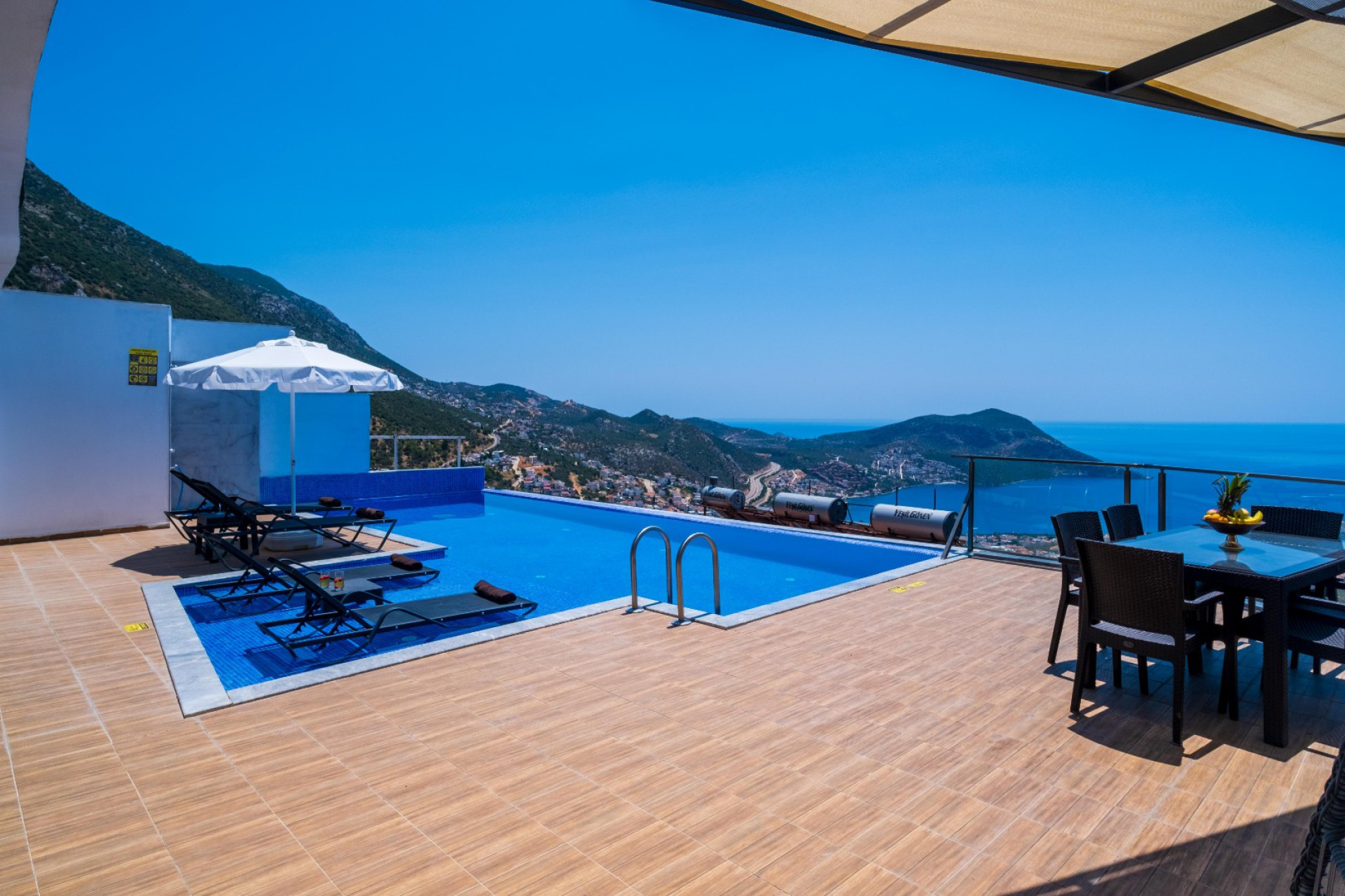 Villa Lorenya 3 2