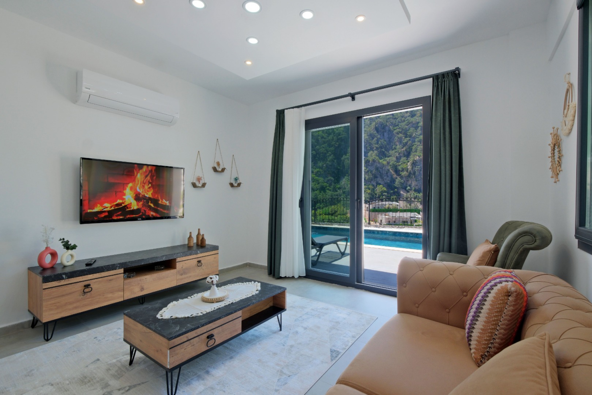 Villa Regal 3 4