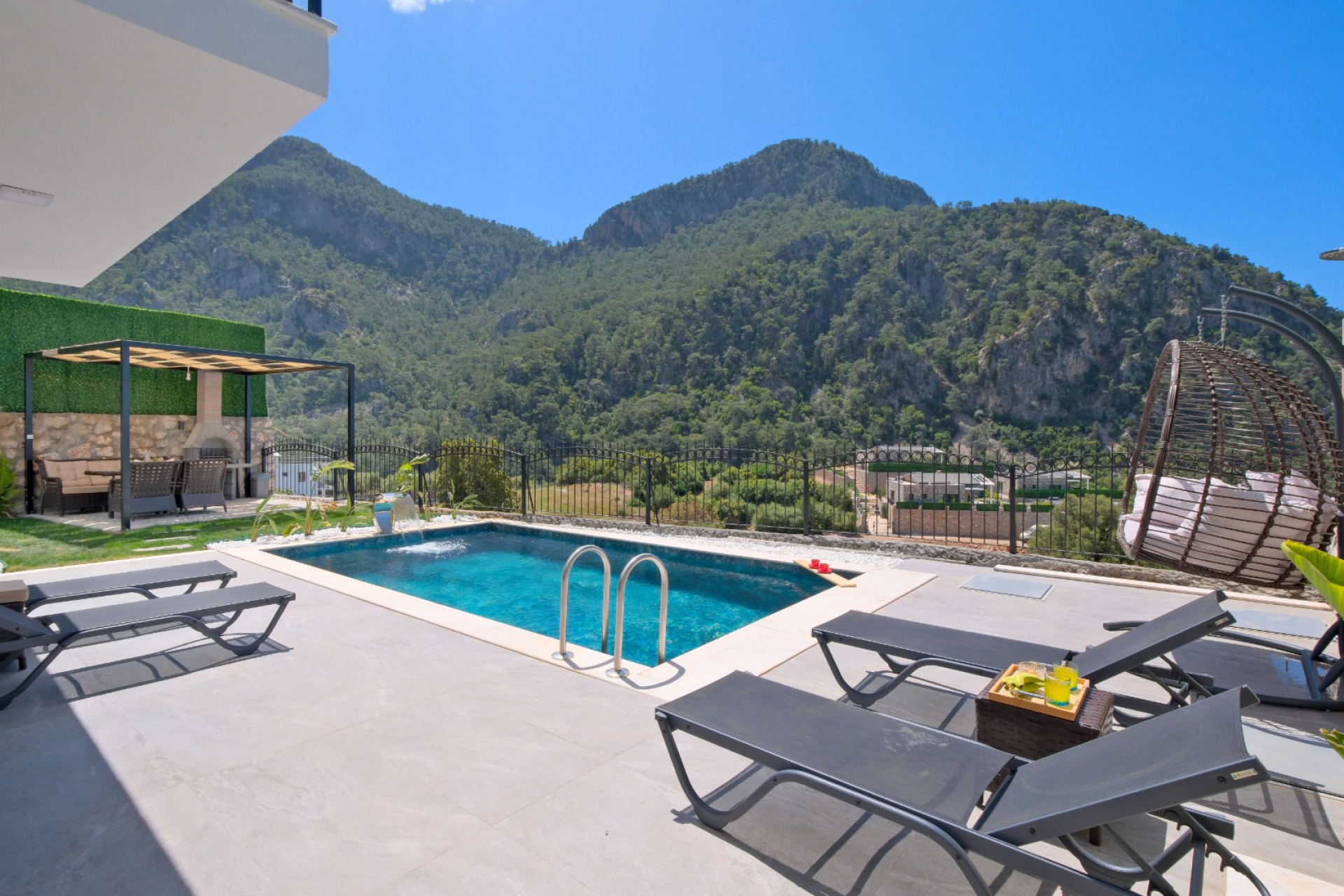 Villa Regal 4 2