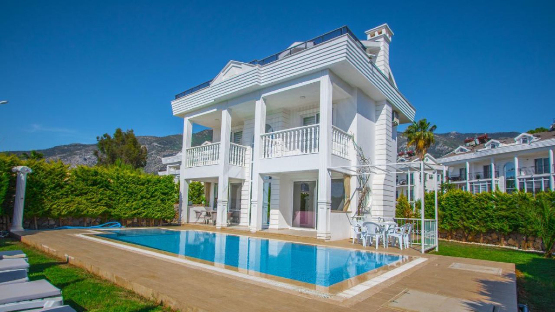 Villa Peri 2