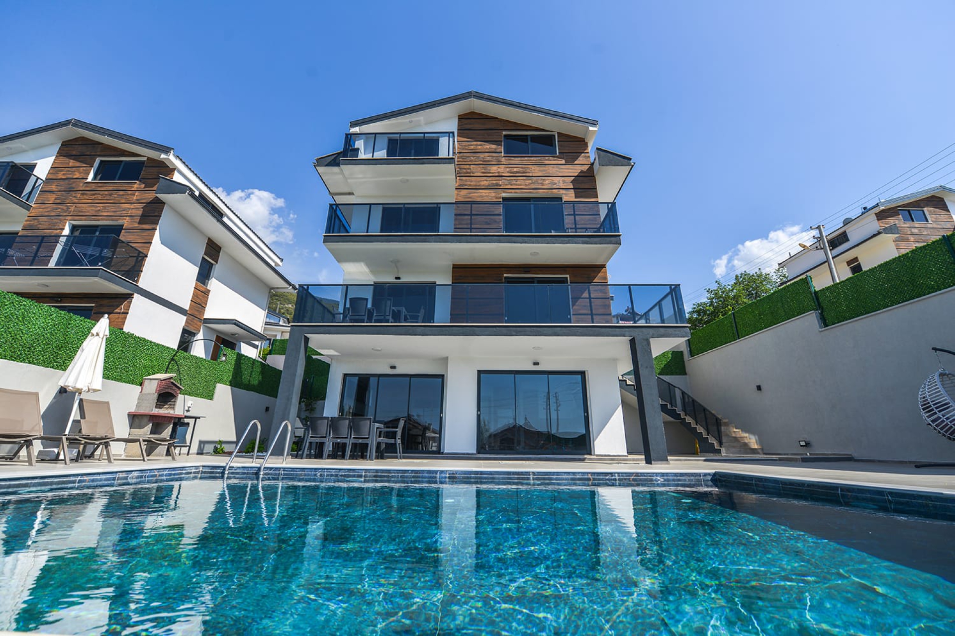 Villa Grand 1 2