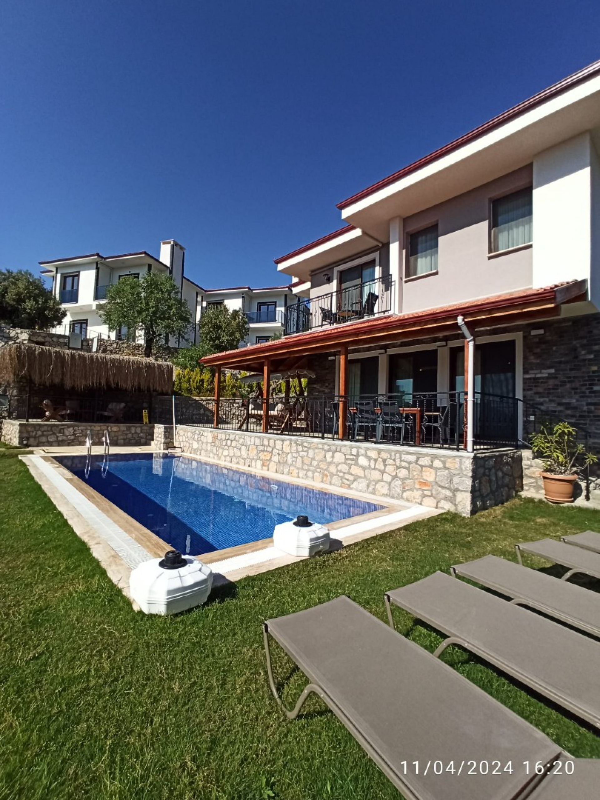Villa Shine 2