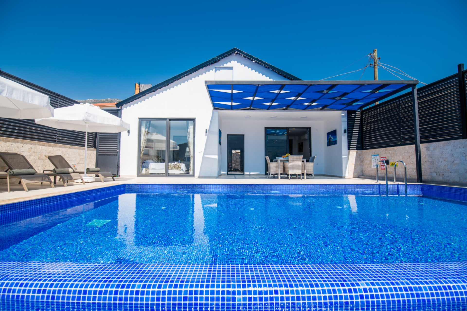 Villa Polaris
