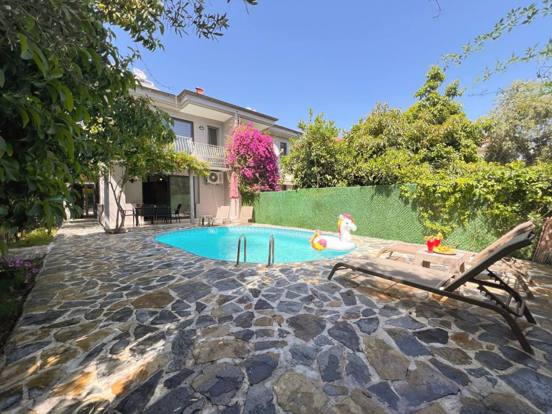 Villa Burla
