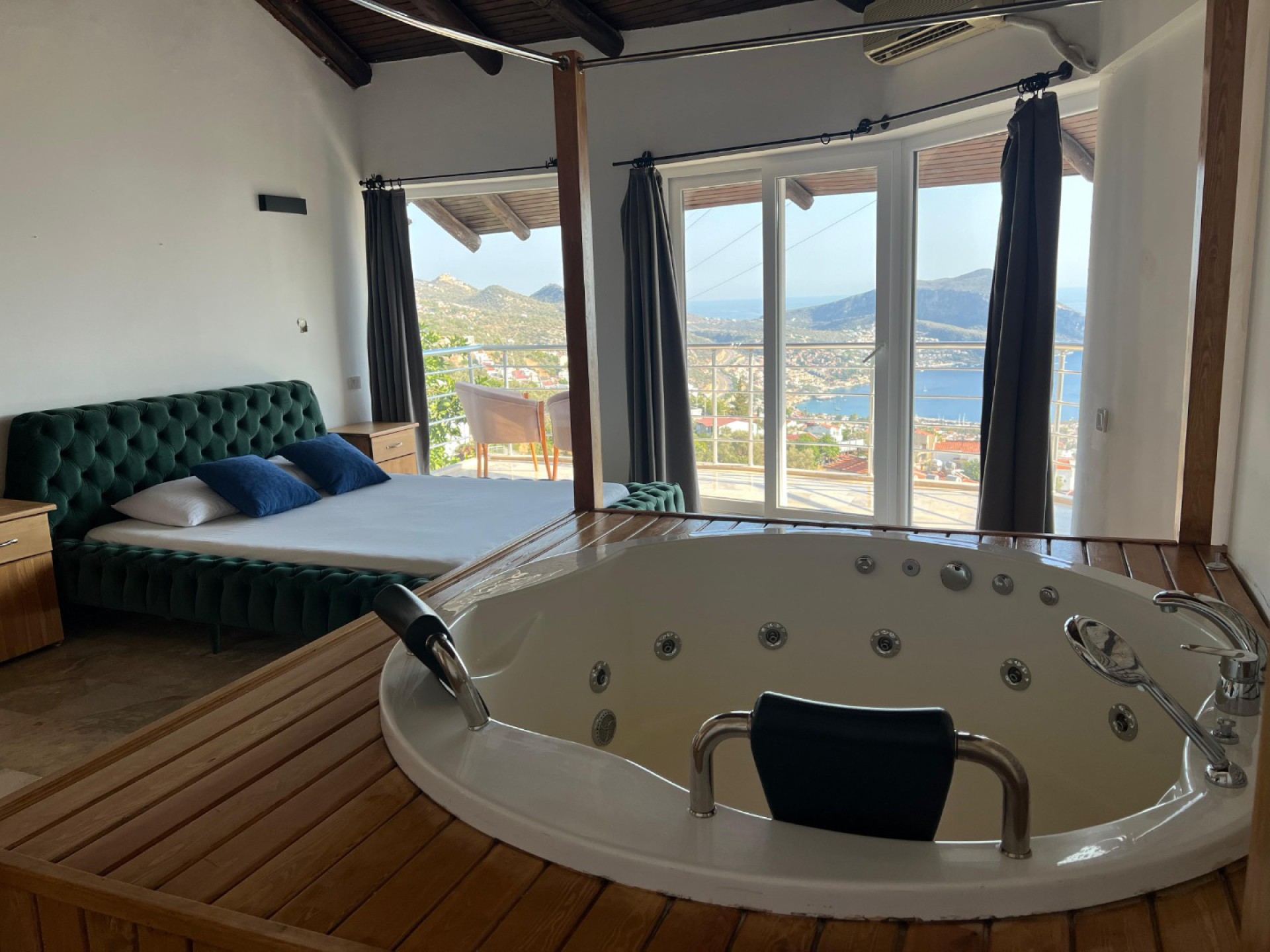 Villa Leya 2