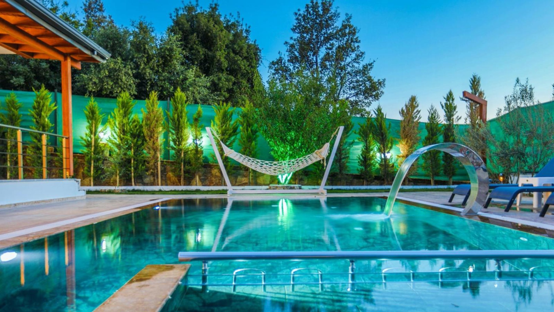 Villa Omega 4 4