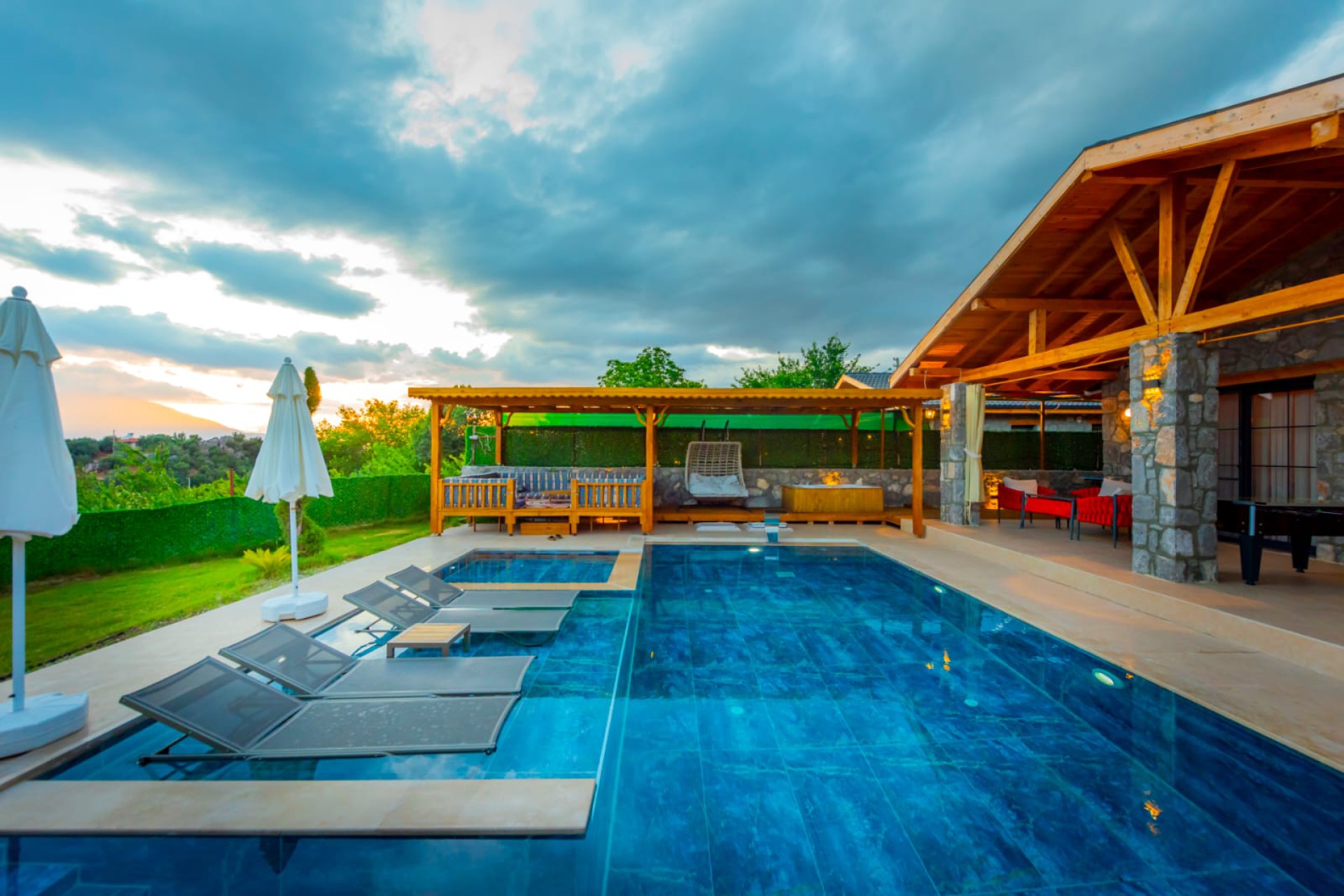  Villa Earth 2 4