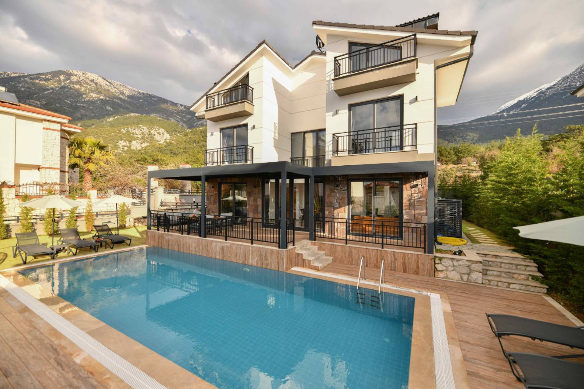 Villa Purple 2