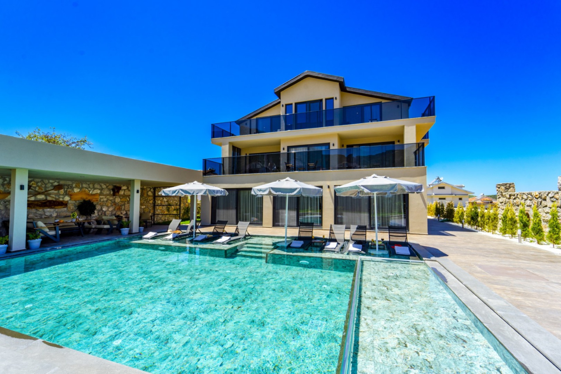Villa Lujo 2
