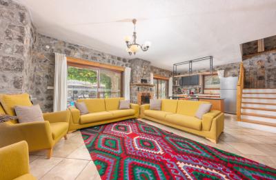 Villa Yunus 1