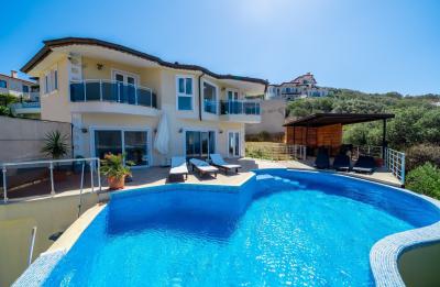 Villa Babür, Deniz Manzaralı Villalar