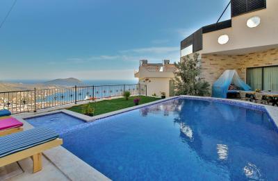 Villa Pawradise