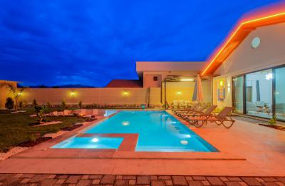 Villa Joker 11