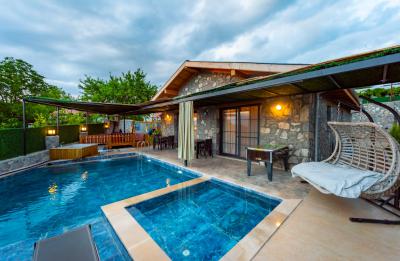 Villa Earth 3